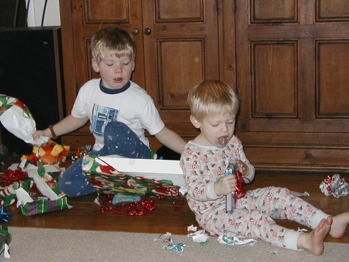 christmas2002022crop.jpg